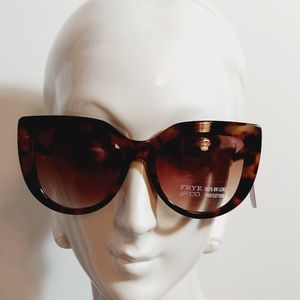 NEW Frye and co sunglasses cat eye animal print sunnies